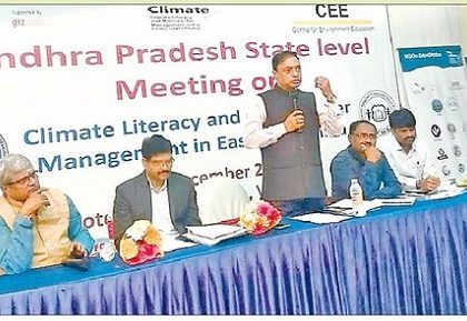అడవుల నరికివేతతో పర్యావరణానికి ముప్పు