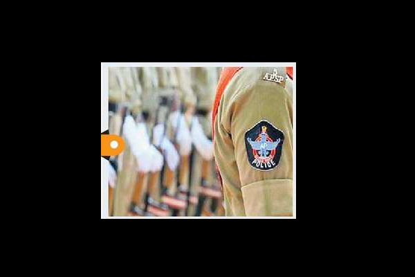 పోలీసు శాఖలో పదోన్నతుల పండగ