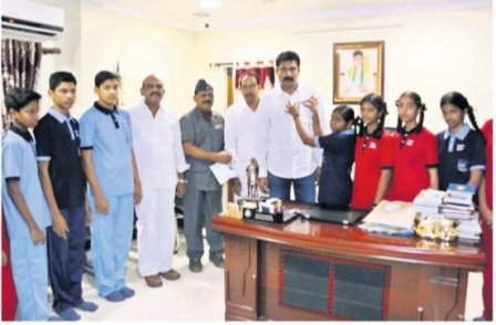 జాతీయ పతాకానికి ప్రపంచంలోనే ప్రత్యేక స్థానం
