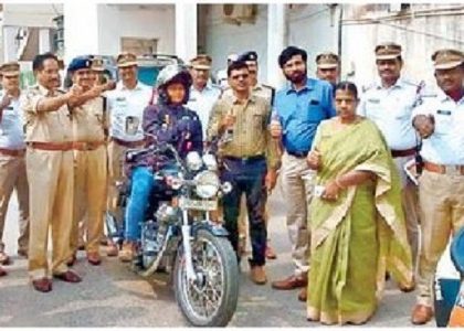ప్రతి మహిళ శిరస్త్రాణం ధరించాలి