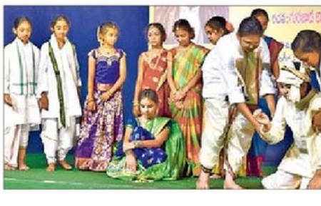 దురాచారాలపై  కలమెత్తిన గురజాడ