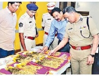 రూ.5 కోట్ల విలువైన ఆభరణాలు స్వాధీనం