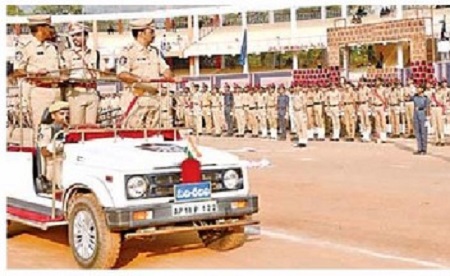 కవాతుతో గణతంత్రం కనువిందు