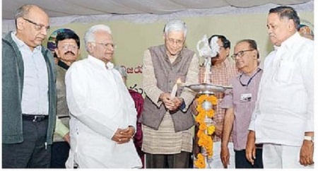 పుస్తకాల వనం.. సుస్వాగతం
