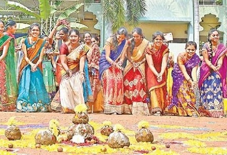 సంక్రాంతి సందడి