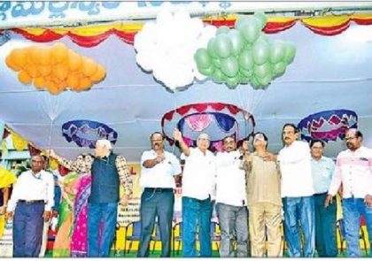 అంతర్జాతీయ క్రీడాకారులను స్ఫూర్తిగా తీసుకోవాలి