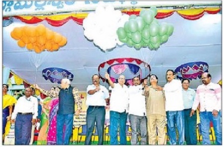 అంతర్జాతీయ క్రీడాకారులను స్ఫూర్తిగా తీసుకోవాలి