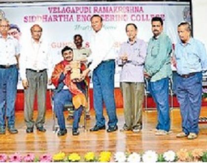 రక్షణ సంబంధ పరిశోధనలు చేయాలి