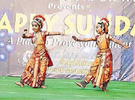 ఆహ్లాదం.. ఆనందం