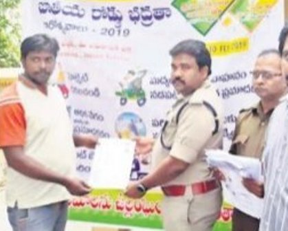 ట్రాఫిక్ నిబంధనలతో ప్రమాదాల నివారణ