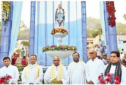 నవదిన ప్రార్థనలు ప్రారంభం