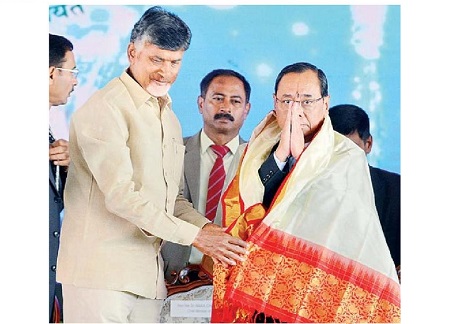 నైతికతే  గీటురాయి