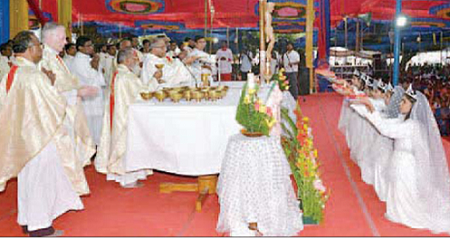 దయగల మాతా ధన్యులం