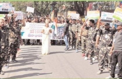 అమర జవాన్లకు డ్యాన్సర్స్ అండ్ డ్యాన్స్ డైరెక్టర్ల నివాళి
