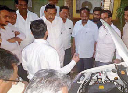 వీయంసీకి చేరిన బ్యాటరీ వాహనాలు