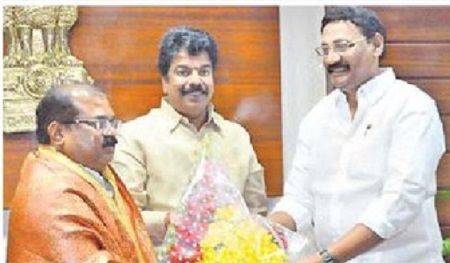 ఆదర్శవంతమైన జిల్లాగా తీర్చిదిద్దుదాం