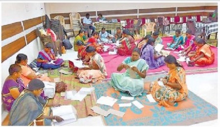 డ్వాక్రా మహిళల చెక్కులు సిద్ధం