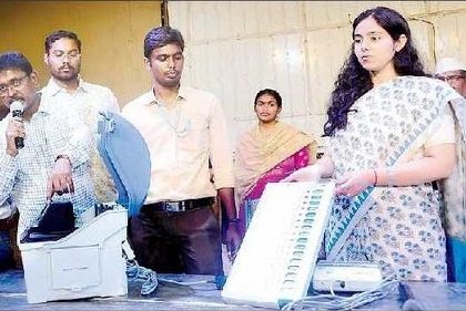 ఈవీఎం, వీవీ ప్లాట్ లపై అవగాహన అవసరం