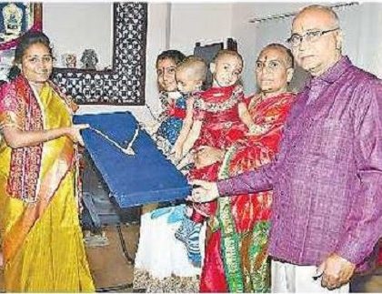 దుర్గమ్మ కు బంగారు హారం