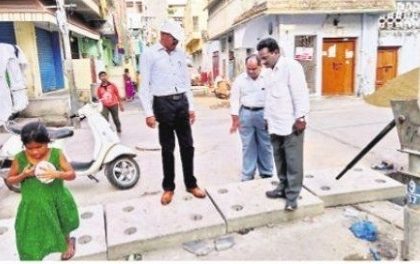 రోడ్లపై చెత్త వేస్తే జరిమానా : కమిషనర్ రామారావు