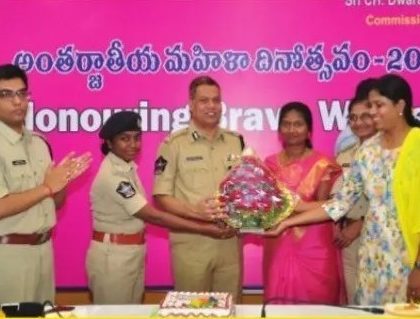 మహిళలు ... మహరాణులు