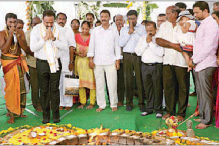 అట్టహాసంగా భూమిపూజ