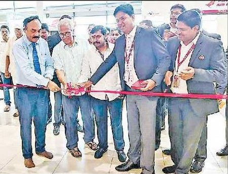 విమానం.. నిండుగా