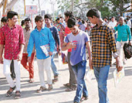 టెన్త్ పరీక్షలు ప్రారంభం