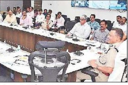 సైబర్ మోసాలపై అవగాహన కల్పించాలి: సీపీ