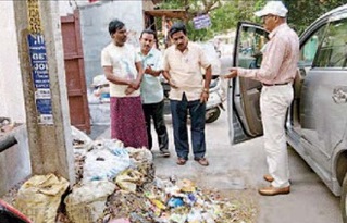 రోడ్డు ఆక్రమణలను తొలగించాలి