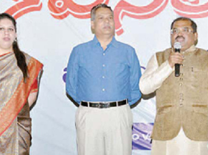 విలువలకు పట్టం కట్టాలి