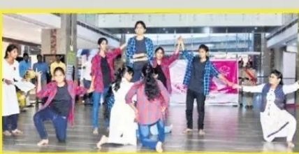 స్త్రీ శక్తిని చూపిద్దాం ..