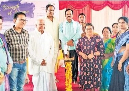 చిత్రకళలో మహిళల ప్రతిభ భేష్