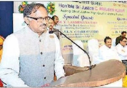 న్యాయవాదులు వృత్తి నైపుణ్యాలను అందిపుచ్చుకోవాలి