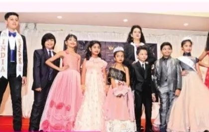 ముద్దులొలికిన ఫ్యాషన్ షో
