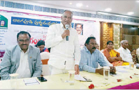 సమాజాభివృద్ధిలో దాతల పాత్ర కీలకం