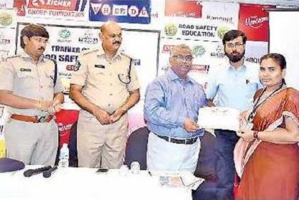 రోడ్డు భద్రతపై ఉపాధ్యాయులకు శిక్షణ