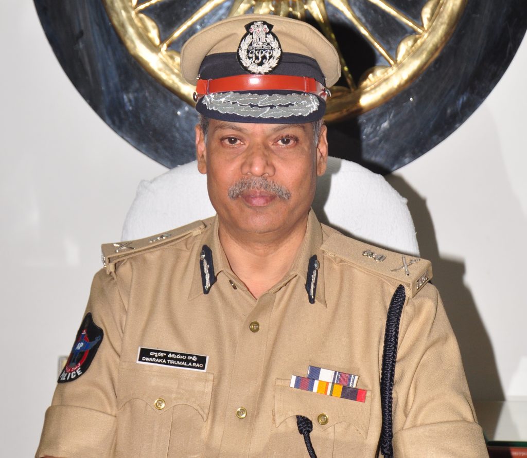 పోలీసు కమిషనర్ కు   డీజీ  హోదా