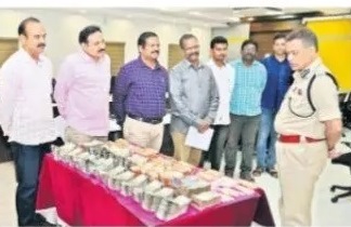 బిల్లులు లేని బంగారం పట్టివేత