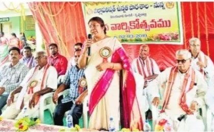 నైతిక విలువలే ప్రధానం
