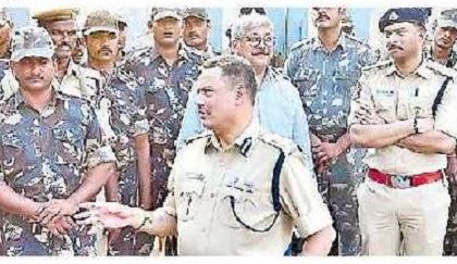స్ట్రాంగ్ రూములకు మూడంచెల భద్రత