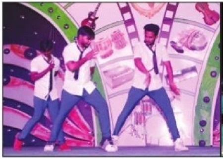 ఉర్రూతలూగించిన వెస్ట్రన్ నృత్యాలు