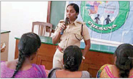 మహిళలకు అండగా 'చేరువ'
