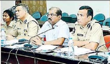 పోలింగ్ రోజున 'క్యూ' లైనుపై అవగాహన