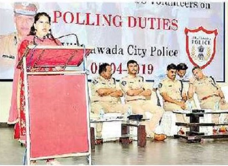 స్వేచ్ఛగా ఓటుహక్కు వినియోగించేలా చర్యలు