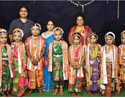 వైభవంగా స్వామికి పవళింపు సేవ