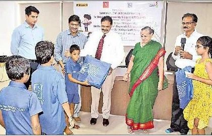 కళలపై దృష్టి పెట్టండి