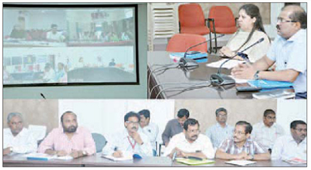 పోలింగ్ సౌకర్యాలను పరిశీలించాలి