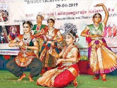 ప్రతిధ్వనించిన మువ్వల సవ్వడులు