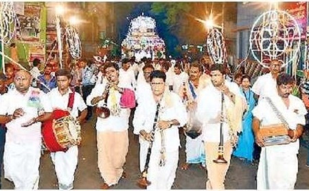 నేత్రపర్వంగా ఆది దంపతుల ఊరేగింపు